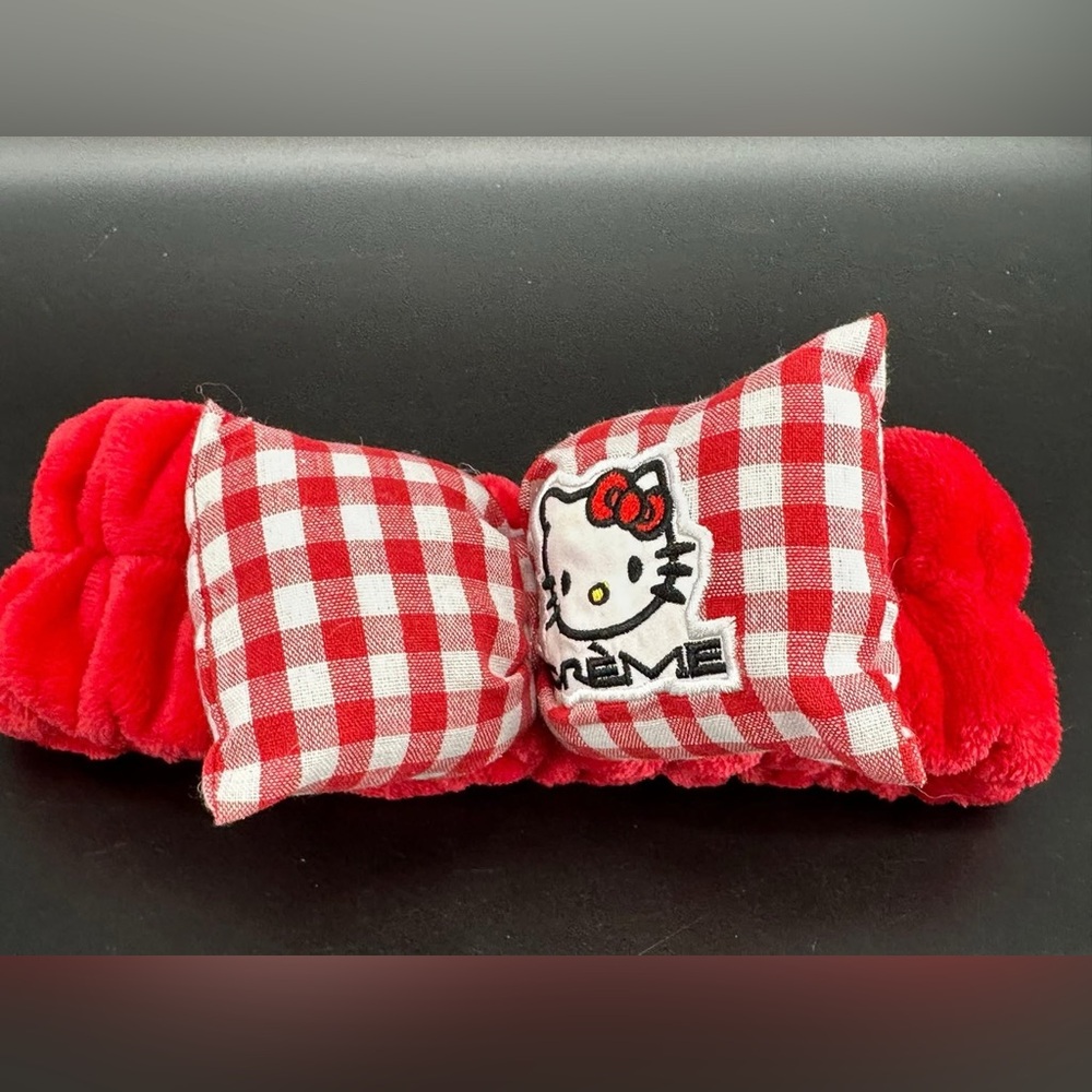 Crème Hello Kitty Red Gingham Spa Headband, NWOT‎
